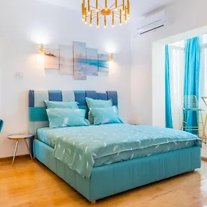 https://brand-new-studio-carturesti-magheru.bucharesthotelsnow.com
